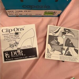 Vintage Clip-On Shoe Ornaments Red triangle with goldtone accent